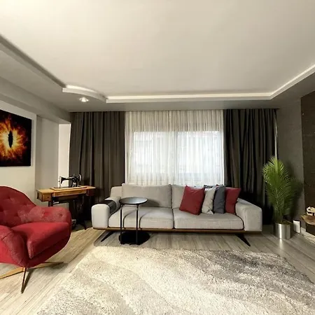 Apartament High-end Designed Flat With Carpark In Alsancak *