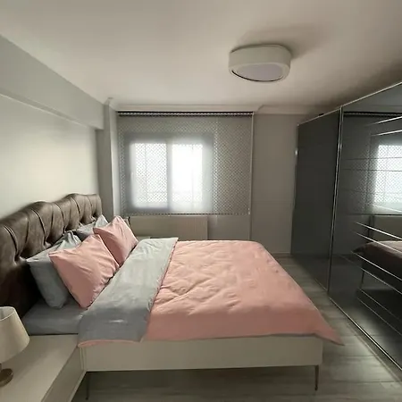 Apartament High-end Designed Flat With Carpark In Alsancak Izmir