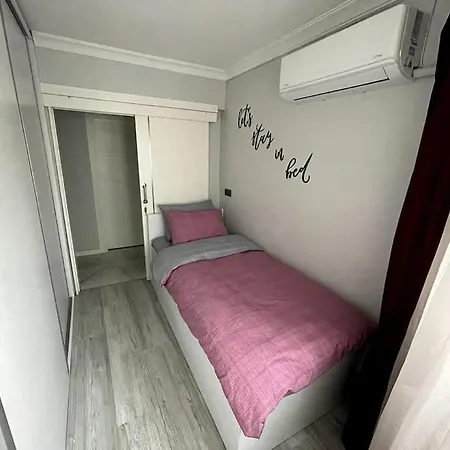 High-end Designed Flat With Carpark In Alsancak Σμύρνη